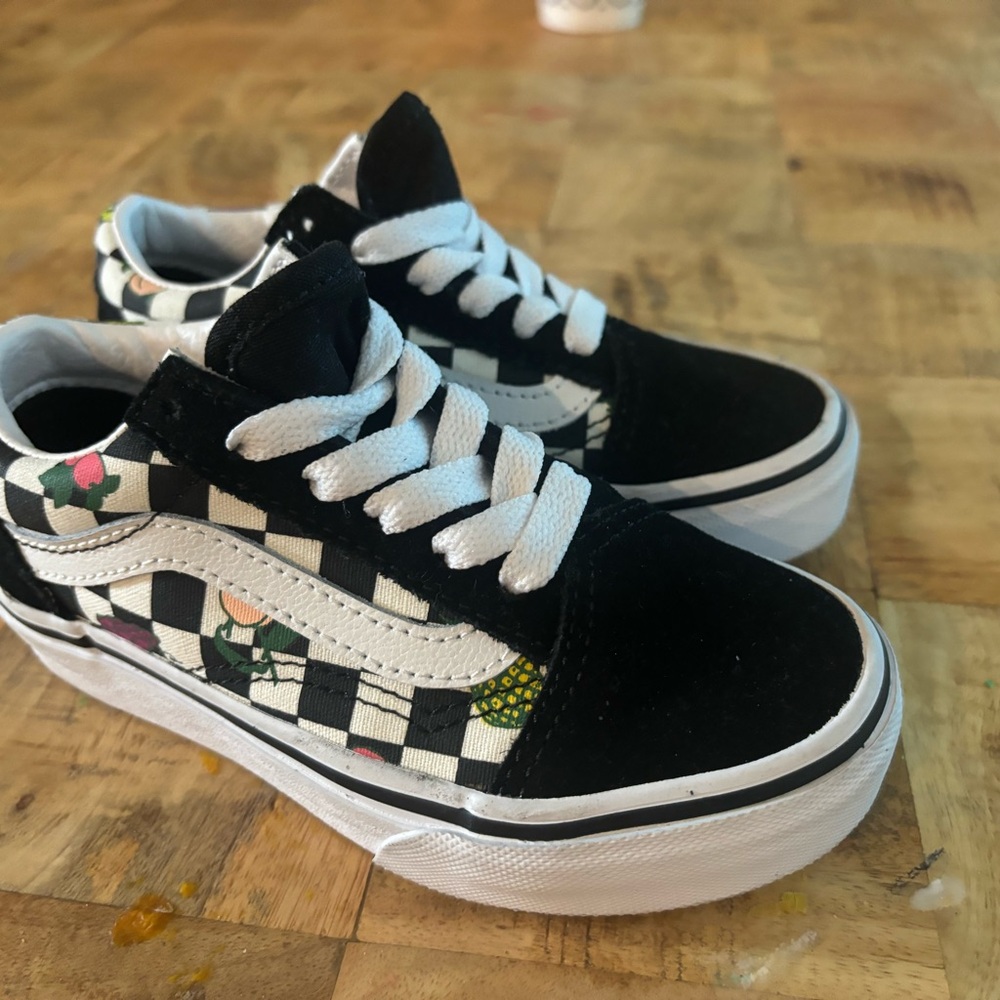 Kids vans 10.5 only worn once